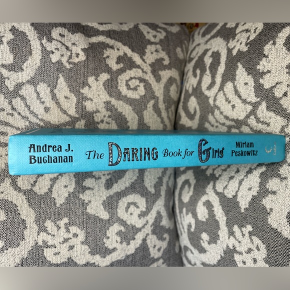 The Daring Book for Girls - Picture 3 of 4